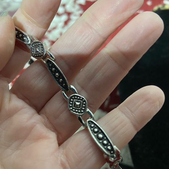Silver Tone Tennis Bracelet. 7.25 in - Picture 7 of 8